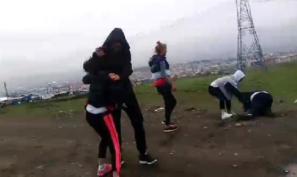 Önce soyup sonra dövdüler! 3'ü kız 5 sanığa ceza yağdı - Resim: 1