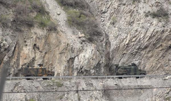 Irak sınırına fırtına obüsü ve tank sevkiyatı - Resim: 1