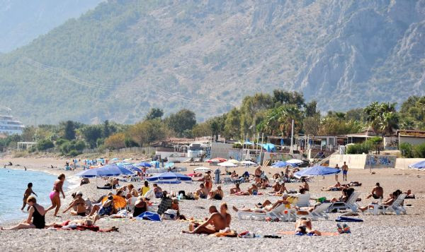 Tahribat yapanları kınıyorum - Resim: 2