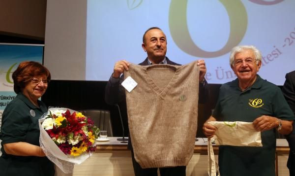 Mevlüt Çavuşoğlu'nun güldüren kazak anısı eşim beğendiği kazağımı makineye atıp... - Resim: 3