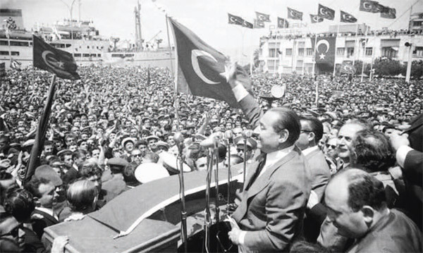 Öztürk Serengil'in dans dersi verdiği Başbakan yıllar sonra ortaya çıktı - Resim: 4