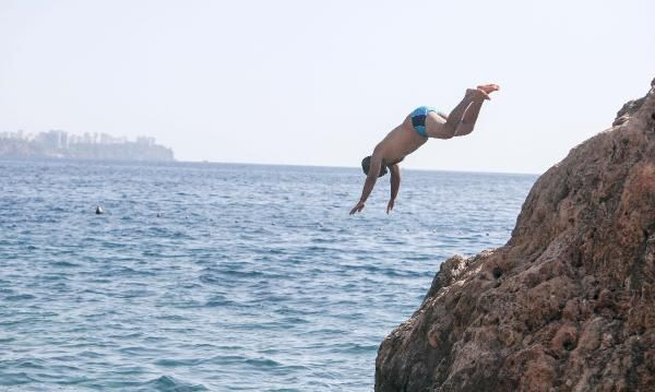 Antalya'da ölümüne eğlence! Bunun için düzenek bile kurdular - Resim: 4
