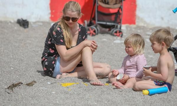 Salgını umursamadılar! Antalya'da plajlar turistlerle doldu taştı - Resim: 4