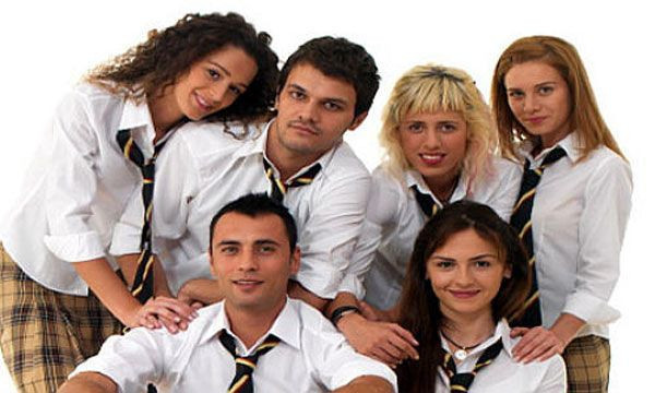 Reytingi bol Arka Sıradakiler dizisi hayranlarını sevindiren haber! Yıllar sonra geri dönüyor - Resim: 2