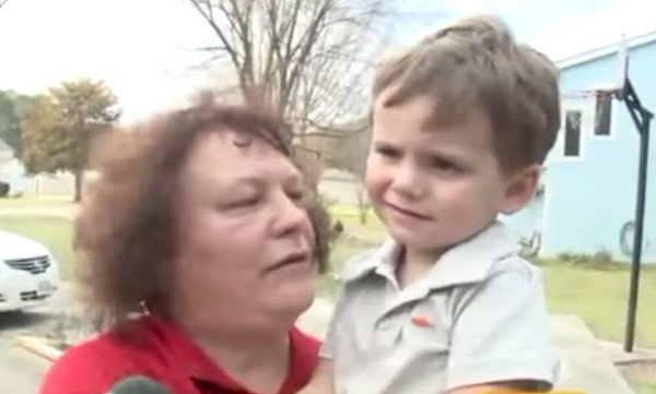 3 yaşındaki çocuk bir anda tuhaf sesler çıkarıp koşmaya başladı  - Resim: 3