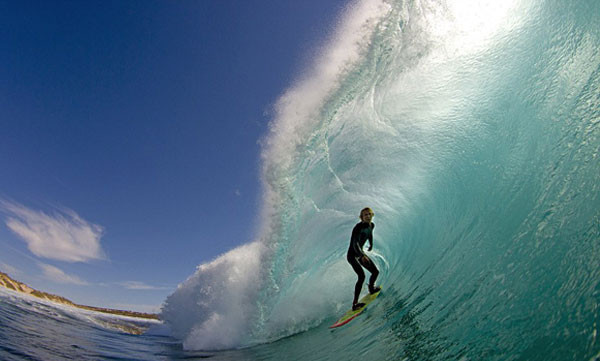 Azgın dalgalar içerisinden Dünya'da bir ilk! - Resim: 3