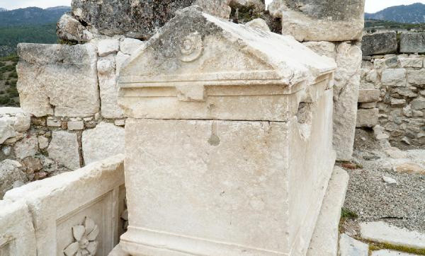 Burdur'da kazılarda ortaya çıktı gören şaştı kaldı! 30 tane bulundu - Resim: 1