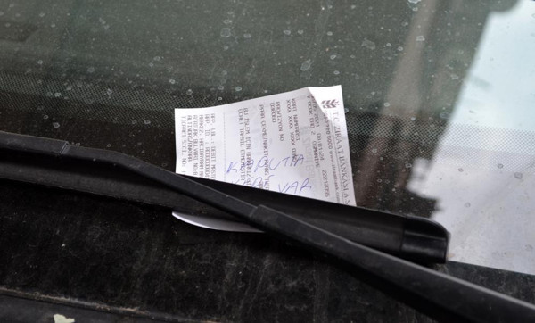 Osmaniye'de aracın camına not bırakıp gitti! Hemen yardım istedi - Resim: 2