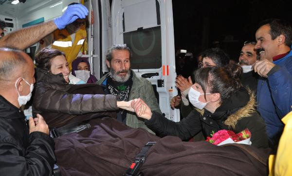 193 günlük hasret bitti! Nuriye Gülmen gözyaşlarıyla karşılandı - Resim: 3