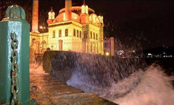 İstanbul'da şiddetli lodos! Bazı seferler iptal edildi - Resim: 4