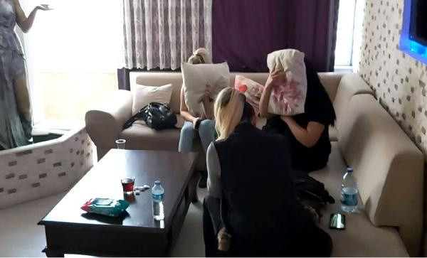 Ankara'da apartmanı genelev yaptı kadınlara 60 erkek kotası koydu - Resim: 1