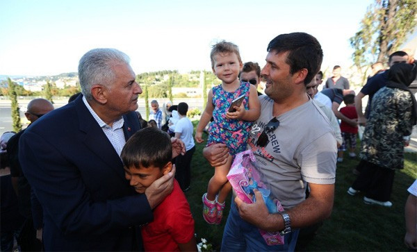 Yıldırım'dan 15 Temmuz şehitlerine ziyaret - Resim: 2