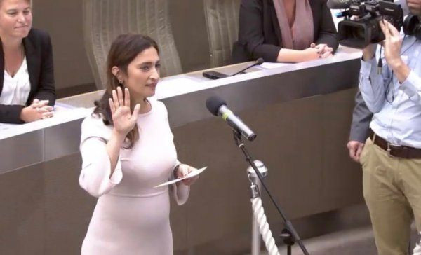 Belçika'da PKK'ya yakınlığı ve Türk karşıtlığı ile bilinen Zuhal Demir bakan oldu - Resim: 0