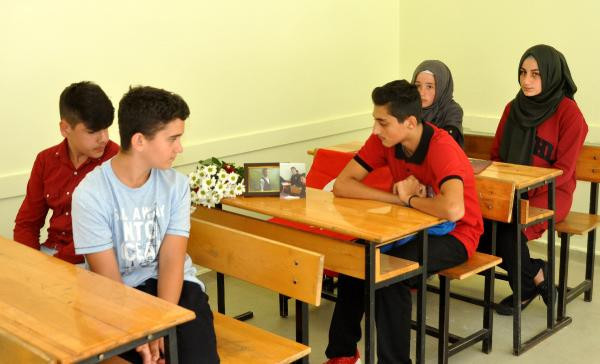 Eren Bülbül'ün sırasına bakın arkadaşları onu unutmadı - Resim: 1