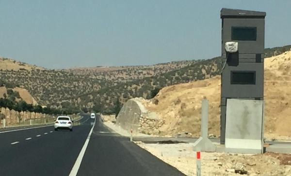 Diyarbakır-Mardin karayolunda zırhlı güvenlik kuleleri ilk kez görüntülendi! - Resim: 3