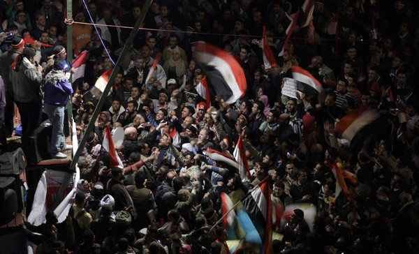 Mısır'da yüzbinler ayağa kalktı - Resim: 4