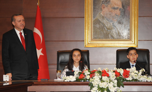 Başbakan koltuğu kaptırınca!  - Resim: 3