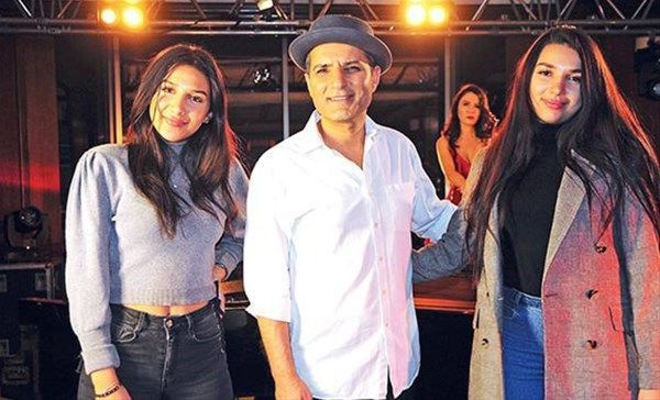 Rafet El Roman'ın kızlarının tatil pozları olay! İddalı ve cesur paylaşımlar - Resim: 1