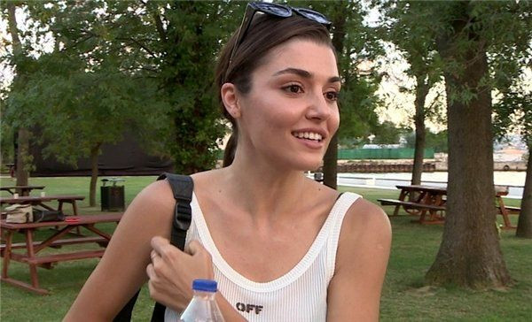 Hande Erçel Murat Dalkılıç'a övgüler yağdırdı Kerem Bürsin'i duyunca bakın ne yaptı - Resim: 3