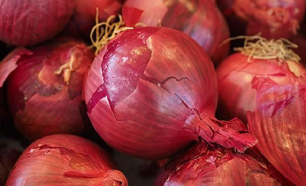 Koronavirüse ‘kırmızı soğan’ etkisi; virüsün akciğer tutulumunu engelliyor - Resim: 1