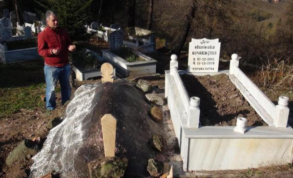 Yok böyle bir yasak! Muhtar cenazeleri gömdürmüyor! - Resim: 1