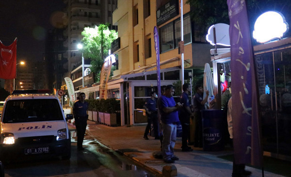 Alarm çaldı polis çırılçıplak bastı ifadesi şoke etti! - Resim: 1