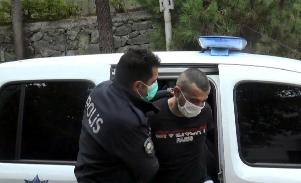 İstanbul'da yolcu olarak bindiği taksiyi çalıp 3 gün taksicilik yaptı! Kapısına bakın ne yazdı - Resim: 0