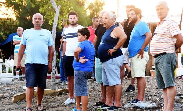 Gece dehşeti yaşayanlar oradan kaçıyor - Resim: 3