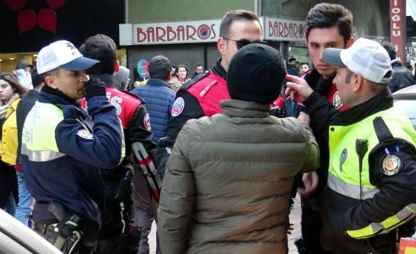 Zonguldak'ta eski eşini darp eden adamı, linç edilmekten polis kurtardı - Resim: 2