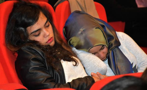 Meditasyon seansı değil! Onlarca kişi... - Resim: 1