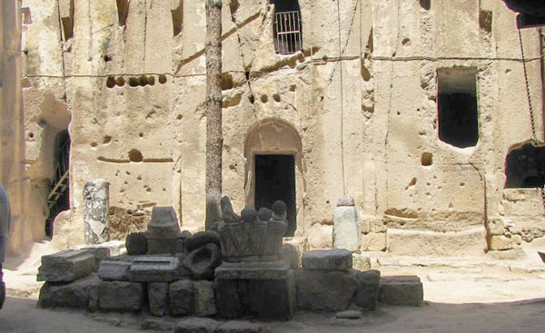 Gülen Meryem Ana turist çekiyor - Resim: 4