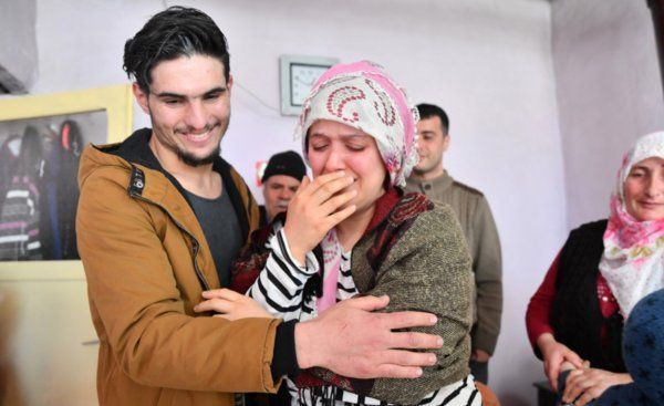 Suriyeli Mahmud kurtardığı depremzede ile buluştu duygusal anlar yaşandı - Resim: 3