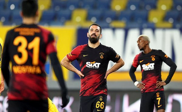 Arda Turan Galatasaray'da kalacak mı? İşte dikkat çeken madde - Resim: 0