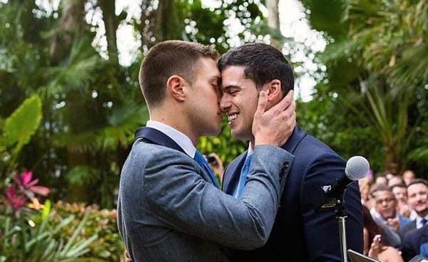 Ünlü haberci hemcinsiyle evlendi! - Resim: 2