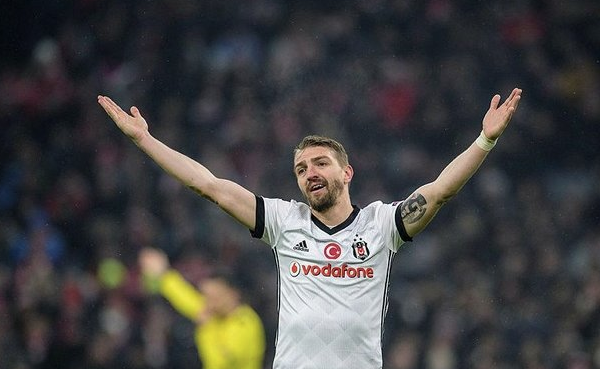 Fenerbahçe'den Caner Erkin'e cazip teklif - Resim: 0