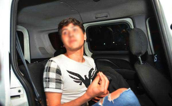 Yasağı deldi polise yakalandı: Eşcinselim, kaçırıldım - Resim: 1