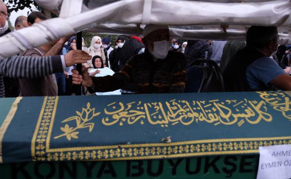 Konya'da cenazede yürek yakan sözler: Beni Eymen’imin yanına götürün - Resim: 0