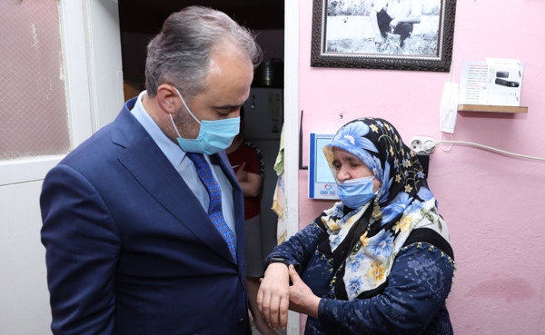 Yaşlı hastalar, hayata ‘Gönül Bağı’ ile bağlanıyor - Resim: 0