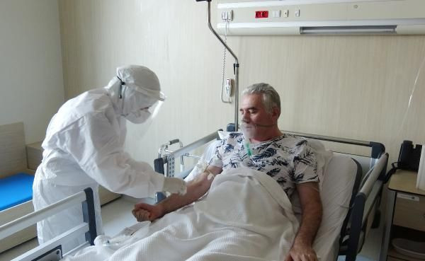 Koronavirüsü yenen hastadan ibretlik sözler: Bir nefes için servetinizi veriyorsunuz - Resim: 3
