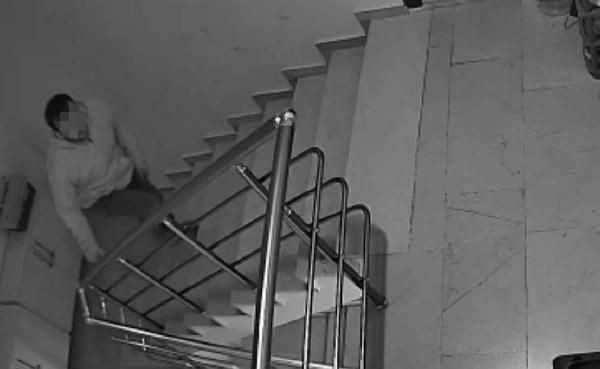 Kocaeli'de zilini çaldığı dairenin kapısı açılır açılmaz içeri daldı! Ev sahibi korkudan çığlık attı - Resim: 2