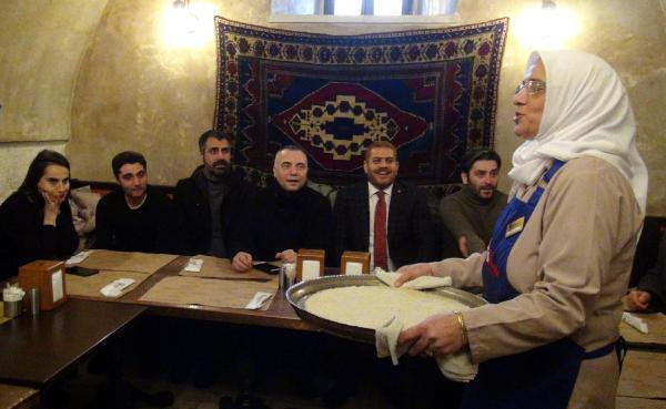 EDHO oyuncuları Mehmetçik'e destek için sınırda! - Resim: 3