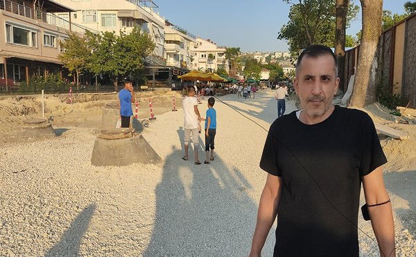 İBB Büyükçekmece Sahili'ni bir türlü bitiremedi! Her yer çukur tehlike saçıyor - Resim: 0