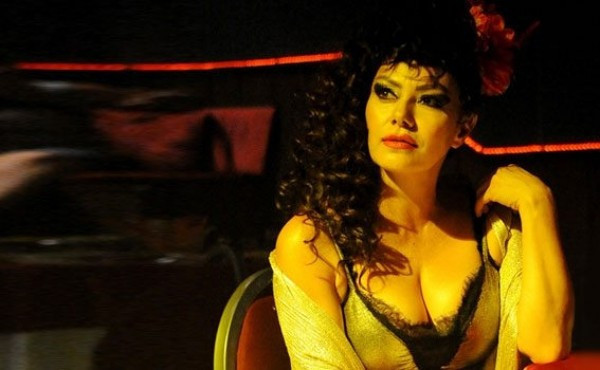 Mehtap Bayri dekolteyi abarttı"Bu benim kapalı halim" dedi - Resim: 1