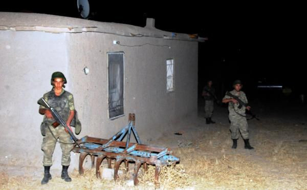 Diyarbakır'da kanlı gün: 8 ölü 4 yaralı - Resim: 1