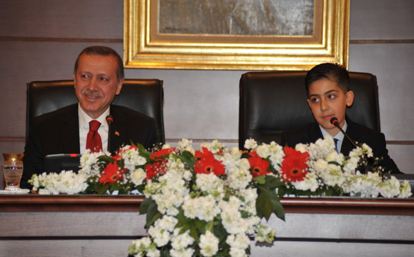 Başbakan koltuğu kaptırınca!  - Resim: 2