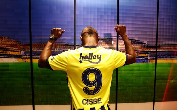 Fenerbahçe Cisse transferini Gülen Gözler'in Vecihi karakteriyle tanıttı - Resim: 0