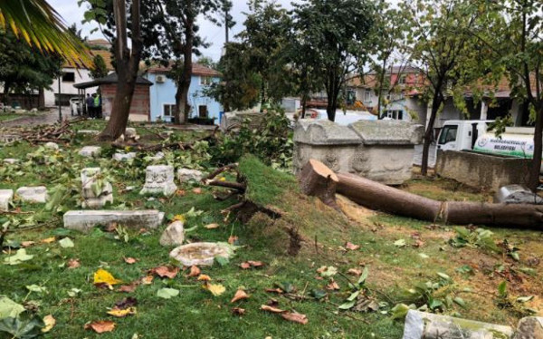 Tekirdağ'da hortum önüne ne kattıysa götürdü! İşte korku dolu o anlar - Resim: 0