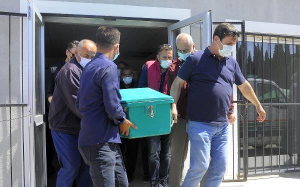 Cenazeler karıştı ikinci kez toprağa verildi! Oğlu son anda fark etti - Resim: 0