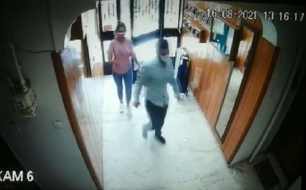 Olay yeri Üsküdar! 120 bin liralık ziynet eşyası çalıp su dolu sürahi bıraktılar - Resim: 1