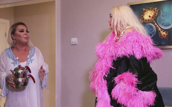 Safiye Soyman ne diyor böyle 'O bacaklar, o vücut, göğüsler...' - Resim: 2